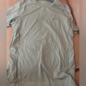 arcteryx medium tshirt